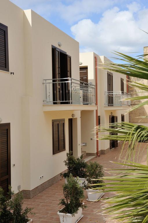 Casa Vacanze Metrosideros ซานวิโต โลคาโป ภายนอก รูปภาพ