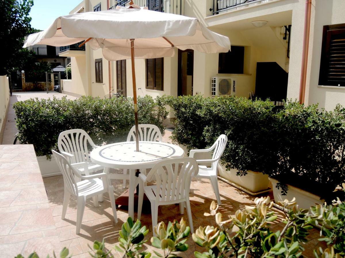 Casa Vacanze Metrosideros ซานวิโต โลคาโป ภายนอก รูปภาพ